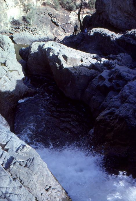 Junction Reefs Dam Wall - Belubula river - River drop