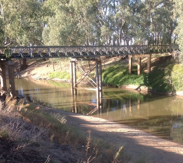 Lachlan river, Straneys bridge, Forbes condo rd. ,Downstream