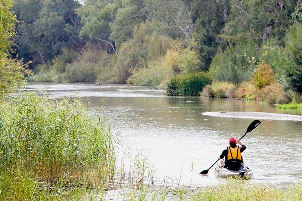Paddling the Lachlan at Cowra