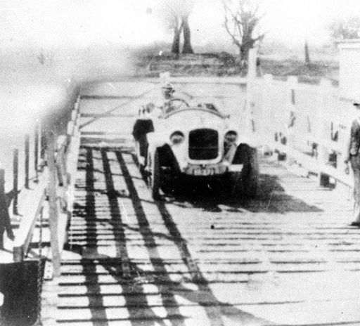 Photograph of the first motorised punt trip at Kingston-on-Murray, photo courtesy of the SLSA Archives PRG 1258/2/581 Sorry, the photo didn't load properly on your system