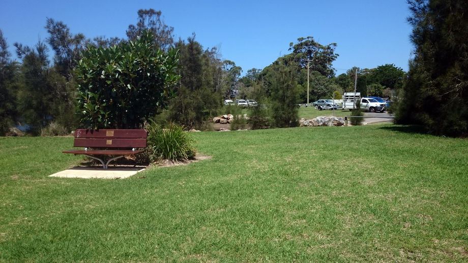 Shoalhaven Heads Hay Ave boat ramp memorial park photo