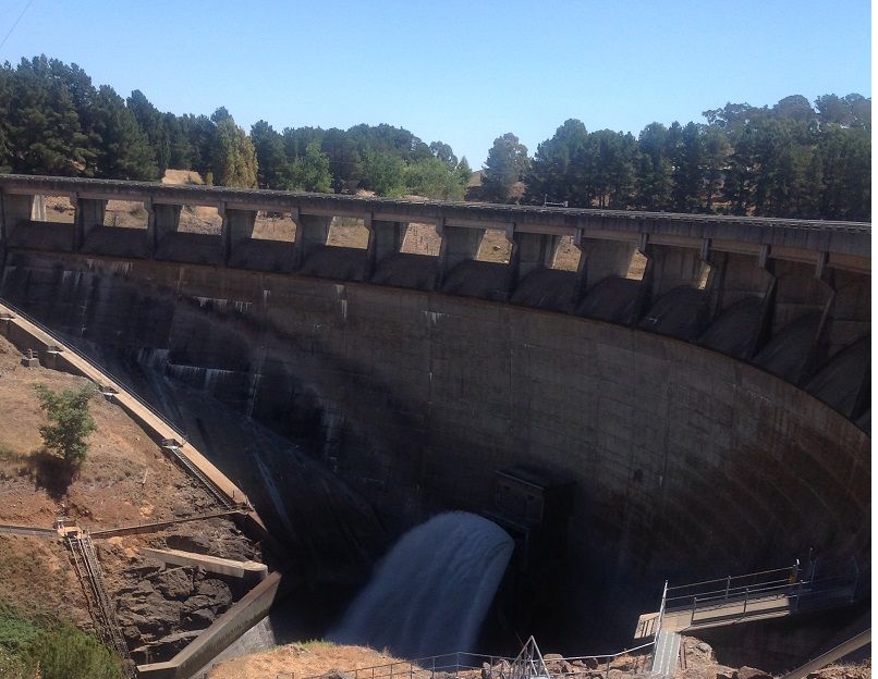 Carcoar Dam on The Belubula