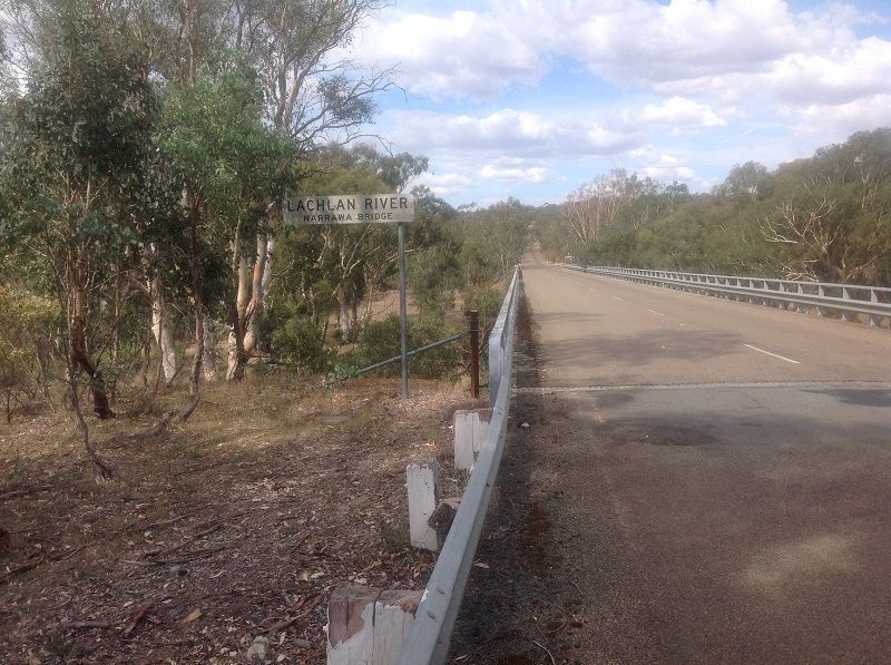 Bridge over Lachlan River at Narrawa